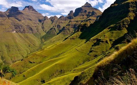 Photos That Will Make You Want to Hike in the Drakensberg, S. Africa