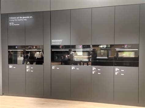 IFA 2022: Bosch adds steam and air fry functions to Series 8 ovens ...