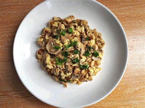 Scrambled eggs with mushrooms recipe - The Odehlicious