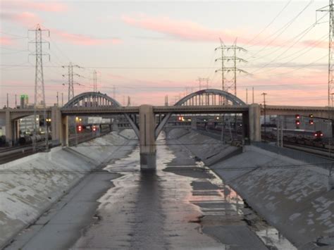 Sixth Street Bridge demolition begins with freeway closure - Boyle ...