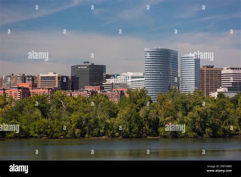 Rosslyn virginia skyline hi-res stock photography and images - Alamy