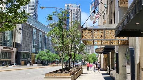 FREE Chicago Magnificent Mile Self-Guided Walking Tour and Sightseeing ...