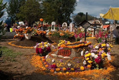 Dia de los Muertos more than just a variant of Halloween | globeslcc.com