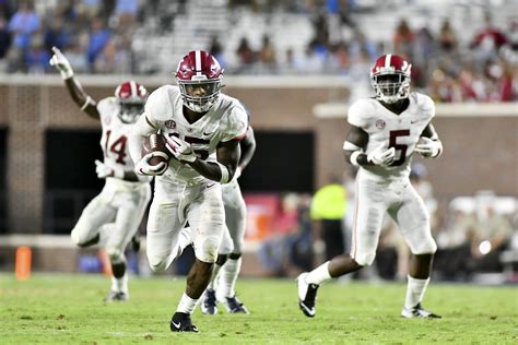 Xavier McKinney on Alabama as villains: 'We like being the hated team'