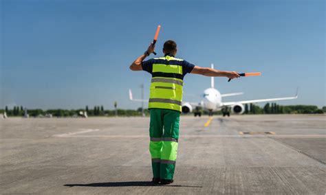 Airport workers exposed to insults, physical threats | HRD Canada