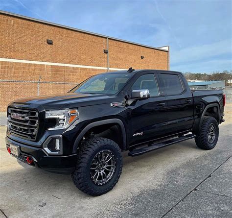 2020 GMC Sierra AT4 equipped with a Fabtech 4” Lift Kit | Best pickup ...