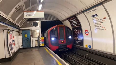 Victoria Line arriving at Oxford Circus Tube Station - YouTube