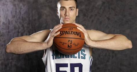 努力不懈是才能，Tyler Hansbrough「拚」回NBA！ - NBA - 籃球 | 運動視界 Sports Vision