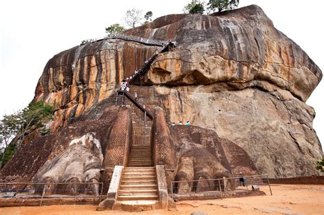 Sigiriya Rock Fort Historical Facts and Pictures | The History Hub