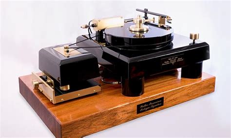 Walker Audio lowers price of entry for audiophile disc spinners