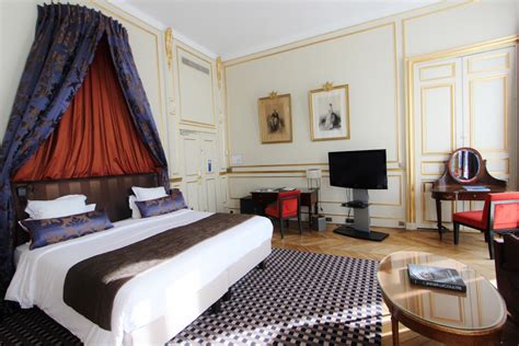 Hotel Mansart Review - Paris • Ormina Tours