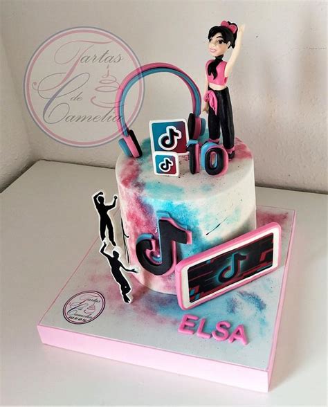 TARTA TIKTOK - Decorated Cake by Camelia - CakesDecor