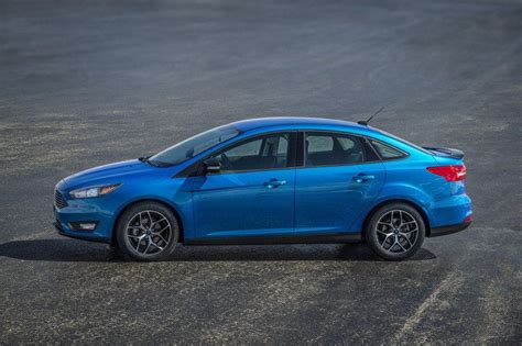 2015 Ford Focus Sedan | Top Speed