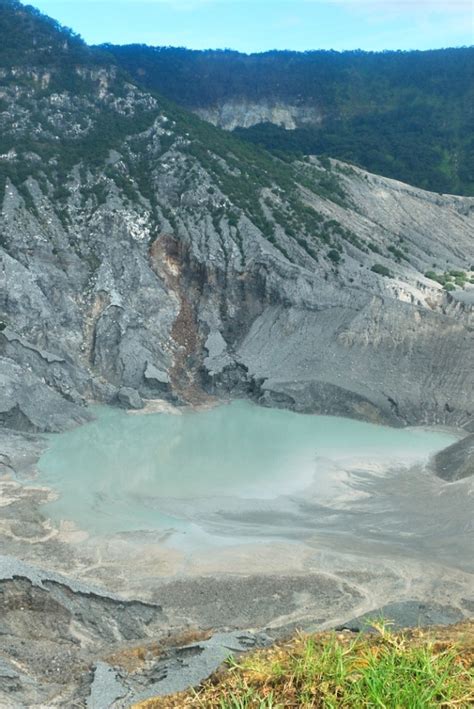 Gunung Tangkuban Perahu Bandung - 1001malam.com