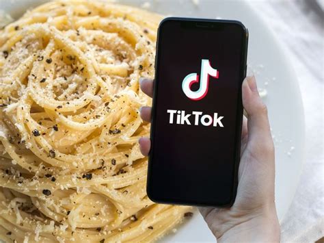 The Best Thing About TikTok Food Videos Is How Weird They Are — Eater ...