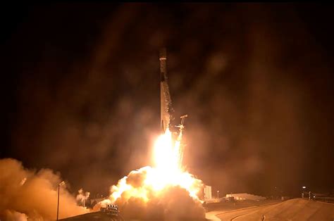 SpaceX launches 1st batch of 'direct to cell' Starlink satellites ...