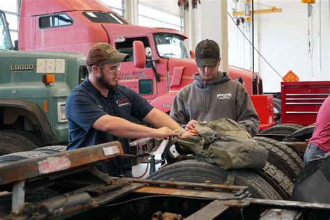 Top Diesel Mechanic Schools - Jonesgruel