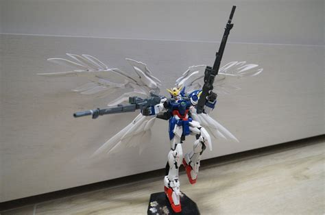 Manpig's Collection: RG Wing Gundam Zero EW Mini Review