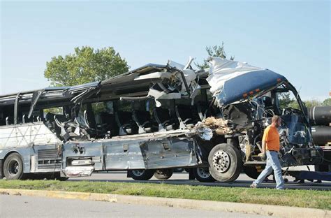 Illinois Greyhound bus crash kills 3 people, injures at least 14 : NPR