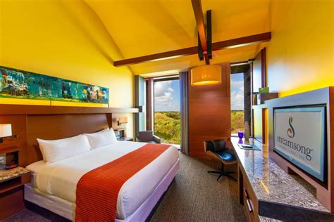 Clubhouse Guest Rooms - Streamsong Resort