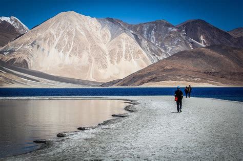 Best Season to go to Leh Ladakh, India - Travel Dudes