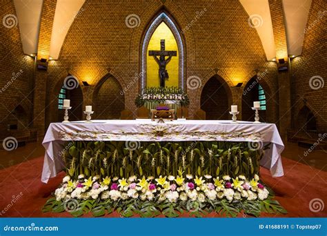 Beautiful Altars Of Catholic Church In Thailand Stock Image - Image ...