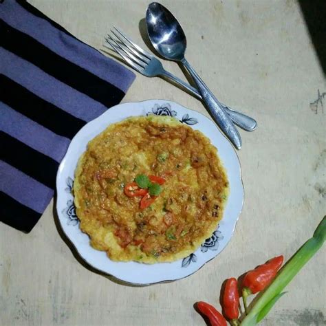 Resep Telur Dadar Pedas Sederhana Rumahan di Yummy App