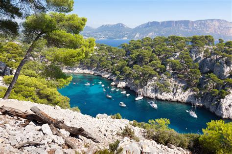 Faire du bateau à Marseille : un week-end dans les calanques - Click&Boat