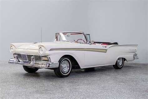 1957 Ford Fairlane 500 | Classic & Collector Cars