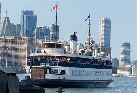 Toronto Island ferry schedule and information