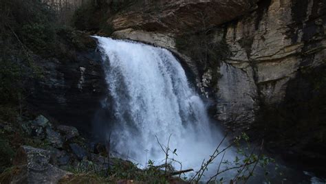 The Best Waterfalls in Western North Carolina