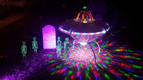 Alien Invasion yard display by Dave Lemire Constructed from an old ...