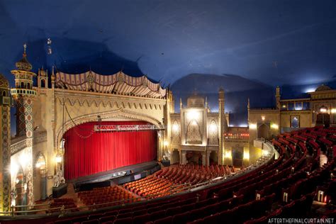 Avalon Regal Theater in Chicago, IL - Cinema Treasures