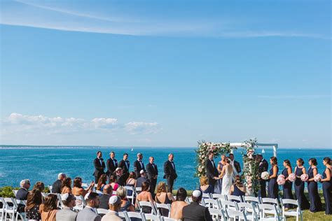 2023s Complete Guide to a Cliff House Wedding