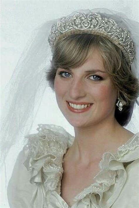 Pin by Lin Dee on PRINCESS DIANA ️ | Princess diana wedding, Princess ...