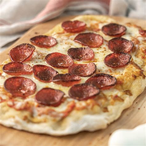 Beef Pepperoni Pizza | Sysco Foodie