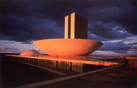 Oscar Niemeyer, el arquitecto que “brasilizó" el modernismo ...