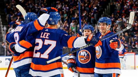 NHL playoff picture: Updated standings, matchups after Islanders clinch ...