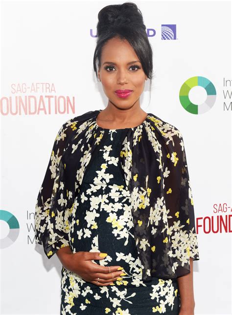 Pregnant Kerry Washington Shows Off Her Baby Bump on the Red Carpet ...