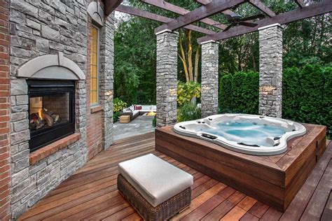 20+ Hot Tub On Patio - DECOOMO