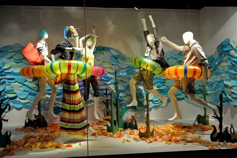 Summer Window Display Ideas