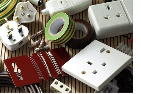 Electrical & wiring tools buying guide | Ideas & Advice | DIY at B&Q