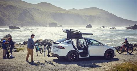 Tesla is now selling its new custom Model X hitch bike rack for $539 ...