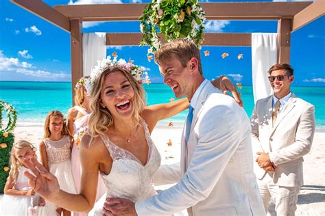 What to Know About Destination Weddings at Sandals Resorts