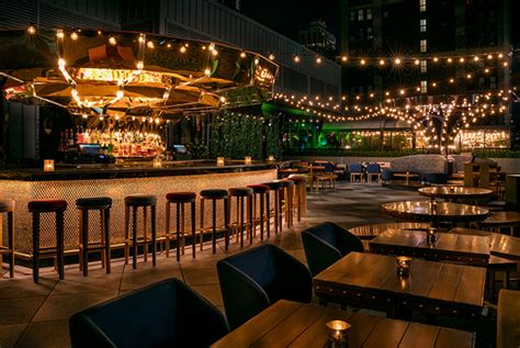 AHEAD Awards | Americas | MAGIC HOUR ROOFTOP BAR & LOUNGE AT MOXY…