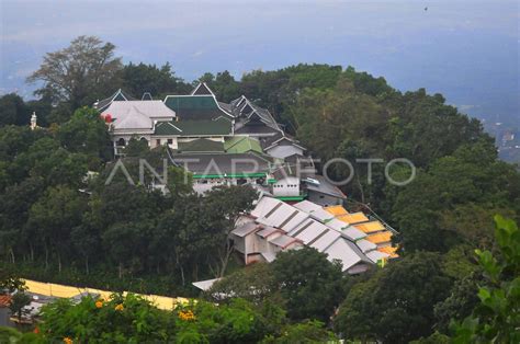 KOMPLEKS MAKAM SUNAN MURIA KUDUS | ANTARA Foto