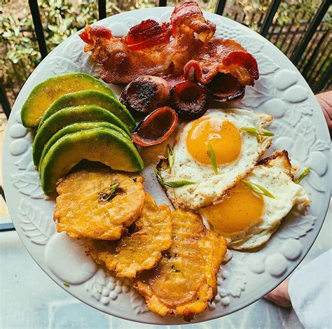 [homemade] my full Dominican breakfast this morning | Food, Dominican ...