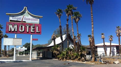 Exploring the Abandoned Royal Hawaiian Motel near Death Valley - YouTube