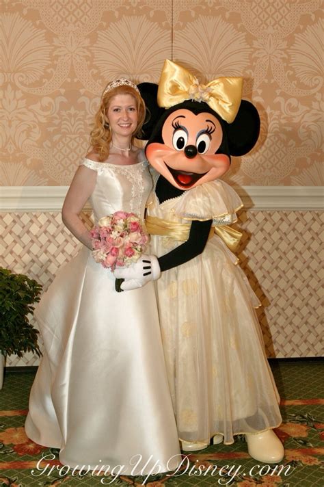 Growing Up Disney: Five Photos: Fun Wedding Pictures with Mickey and Minnie