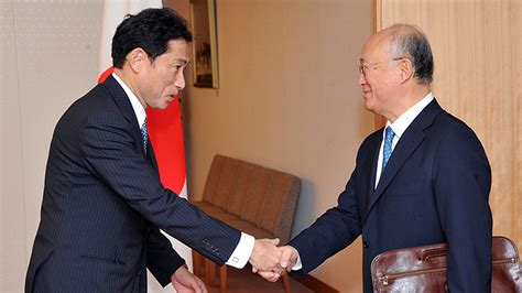 IAEA Director General Meets Top Japanese Officials | IAEA